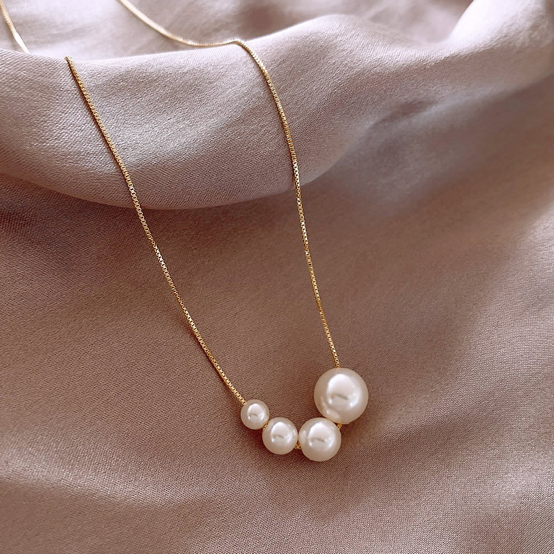 Collana in Oro con Perle d'Acqua Dolce