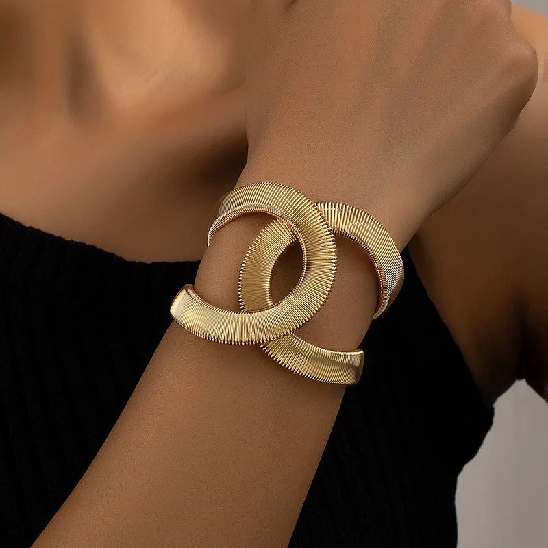 Bracciale doppio dorato elegante