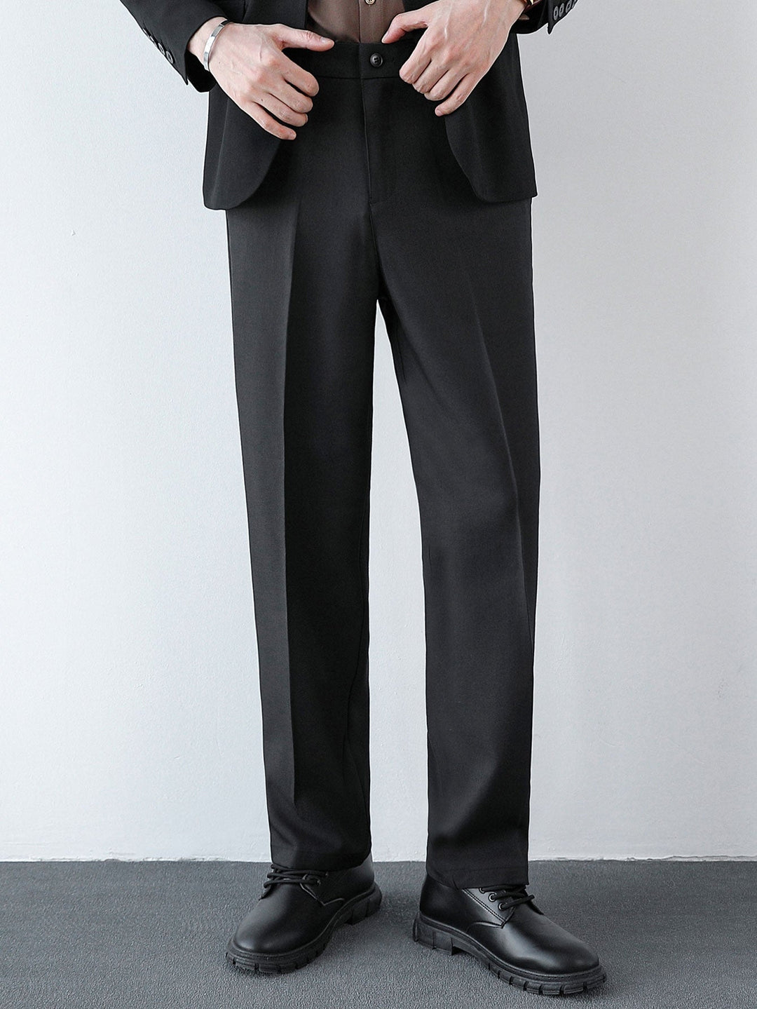 Pantaloni a taglio regolare