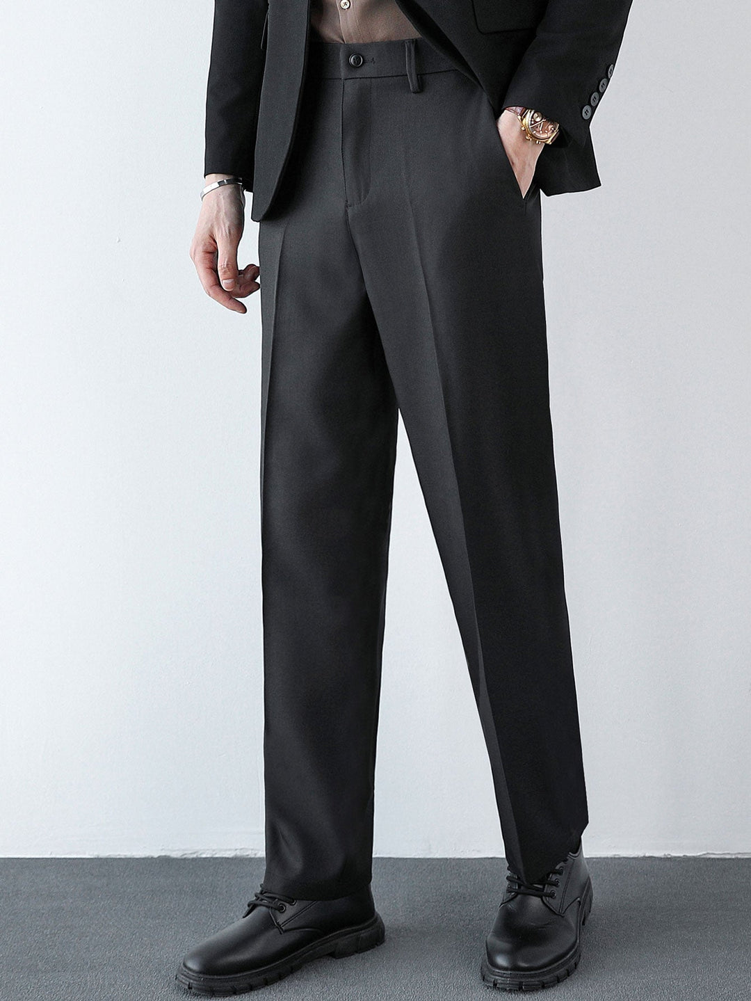Pantaloni a taglio regolare