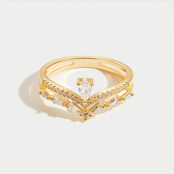 Aura - Anello in cristallo elegante