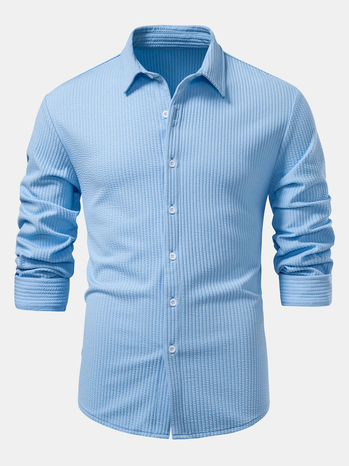Camicia a maniche lunghe a coste, taglio muscolare, con bottoni