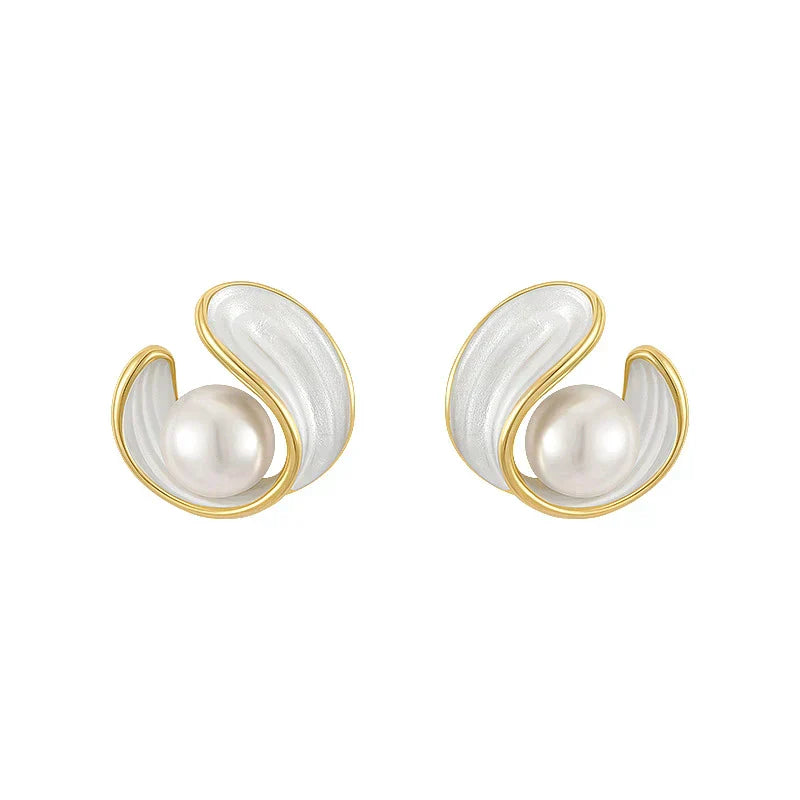 Orecchini in opale bianca di lusso con perle d'oro