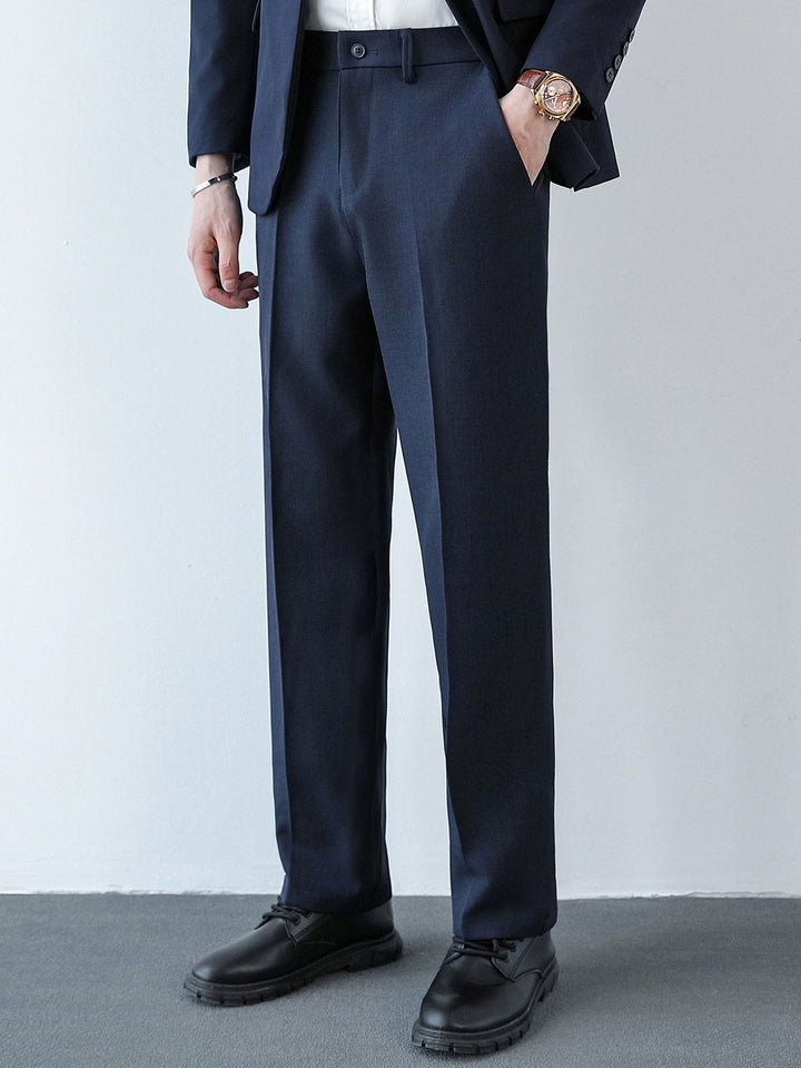 Pantaloni a taglio regolare