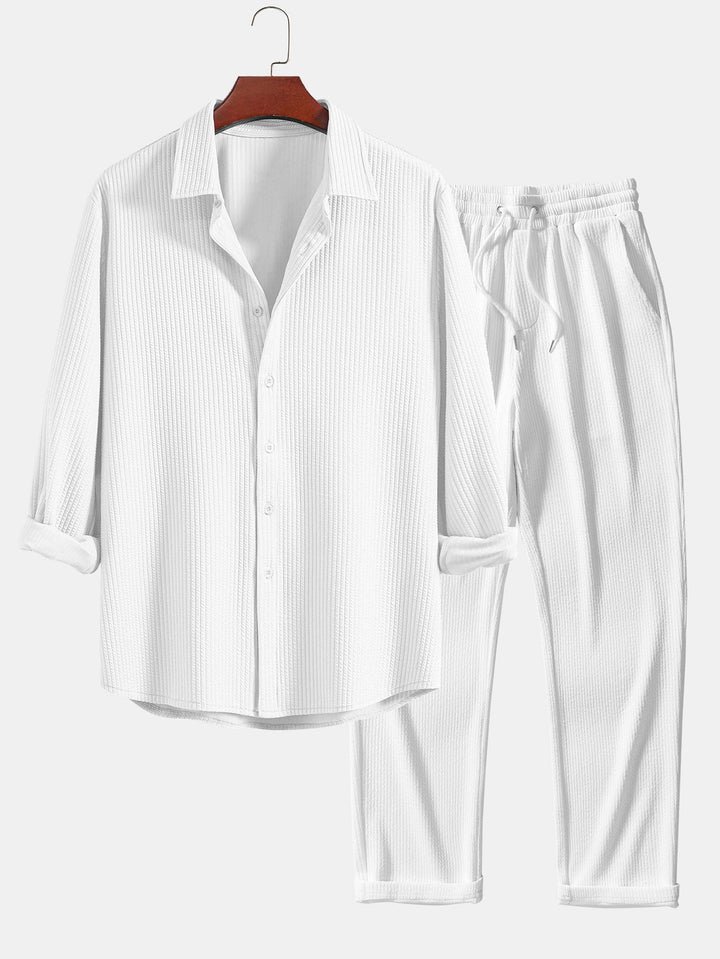 Camicia a righe a maniche lunghe, taglio muscolare, con bottoni & pantaloni a righe a gamba dritta