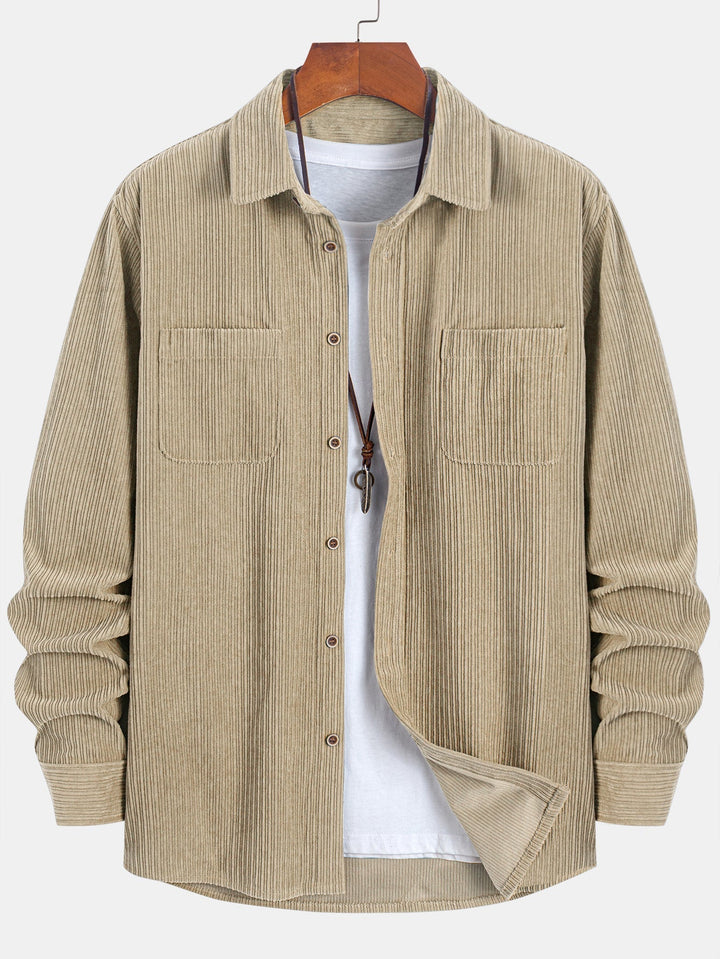 Camicia a maniche lunghe in velluto a coste con tasca e bottoni