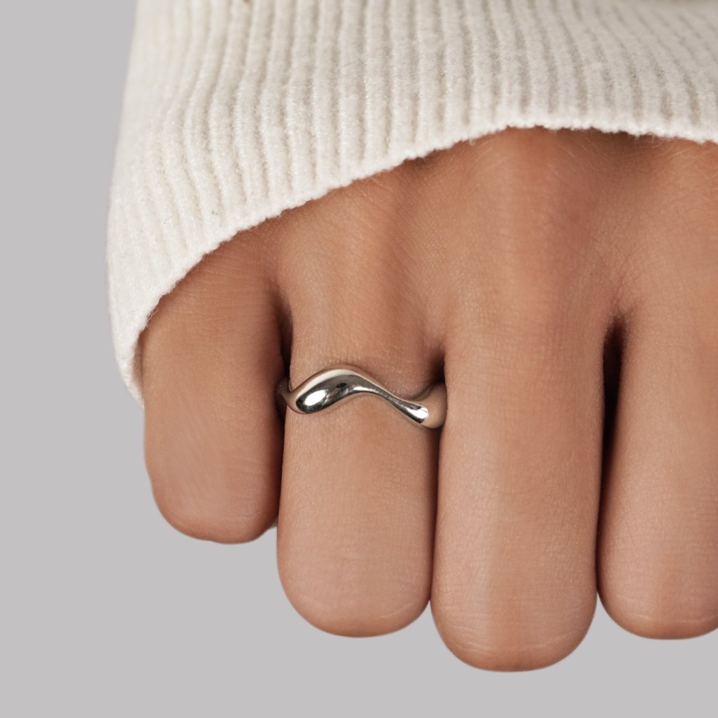 Anello onda in argento