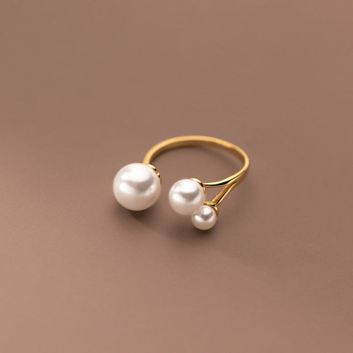 Anello regolabile in perle d'acqua dolce triplo