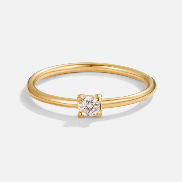 Anelli in oro con pietra di nascita