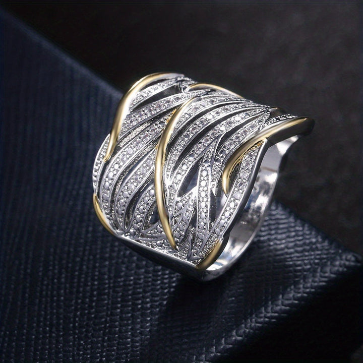 Anello torciglione elegante a più strati