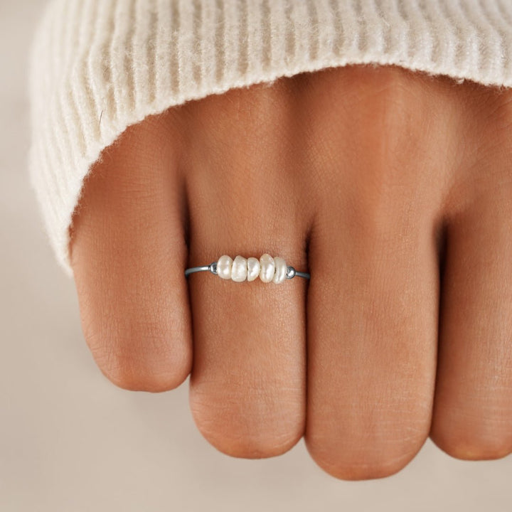Anello in argento con perle d'acqua dolce classiche