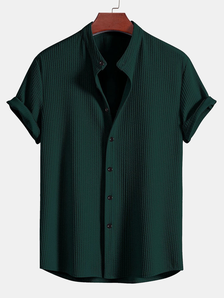 Camicia e pantaloni corti con colletto a coste muscolari