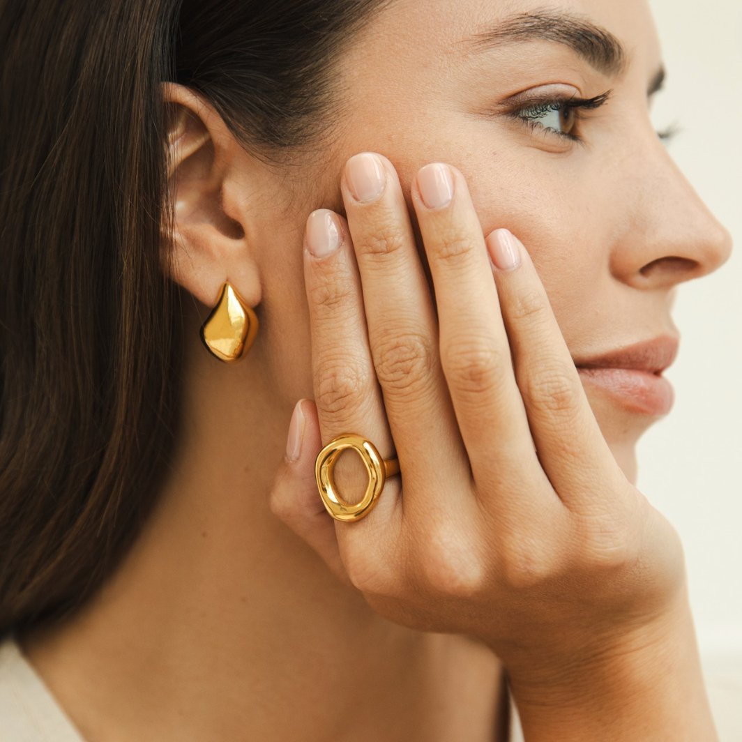 Anello in oro fuso Vina