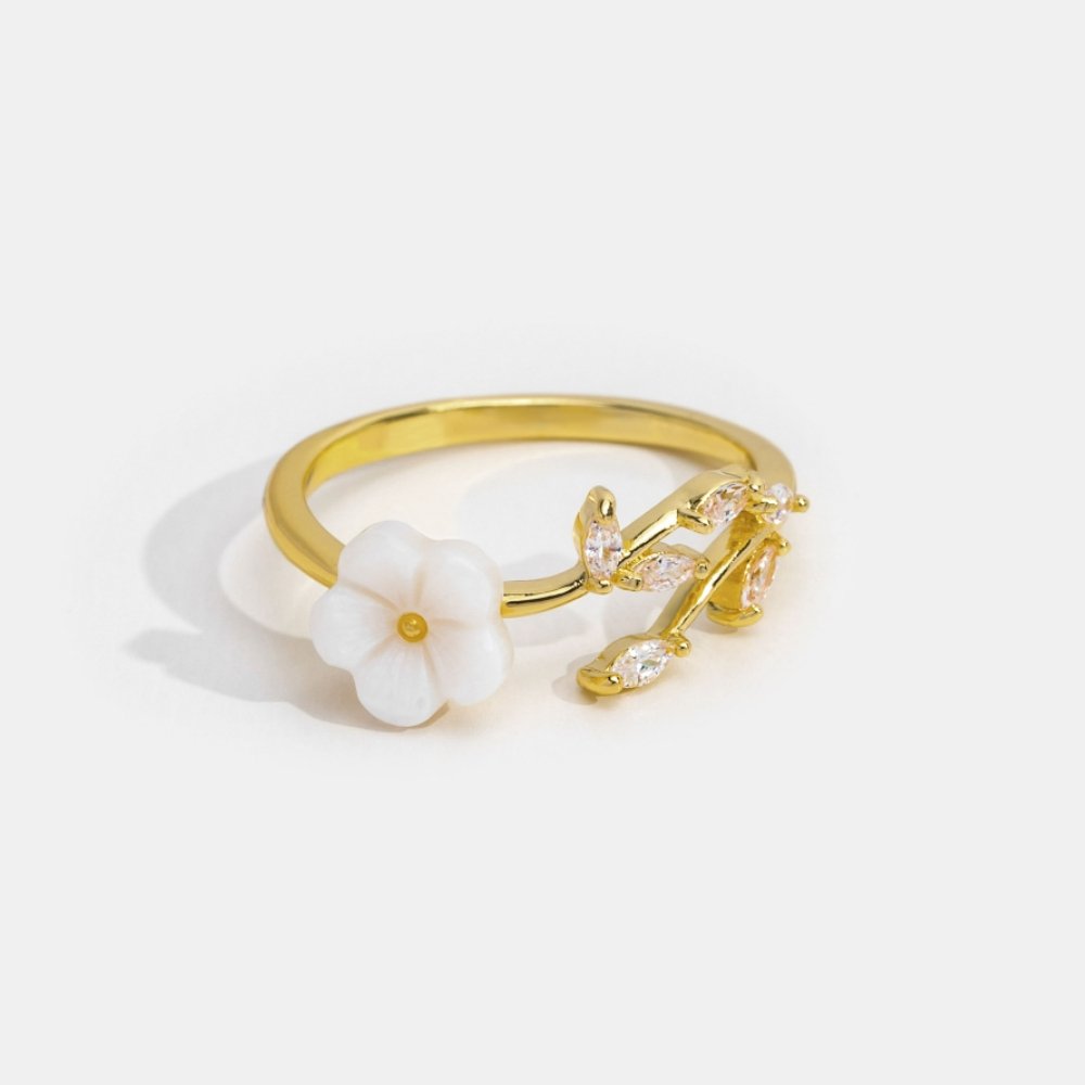 Rise - Anello con fiori bianchi
